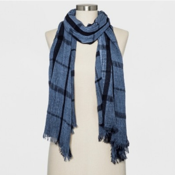 Women's Woven Oblong Scarf - Universal Thread Navy - Picture 2 of 6